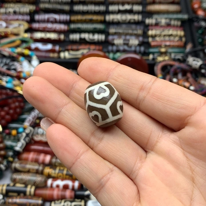 玛瑙/玉髓未镶嵌吊坠(赠链)