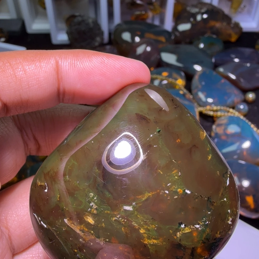 深***夜琥珀未镶嵌裸石，，