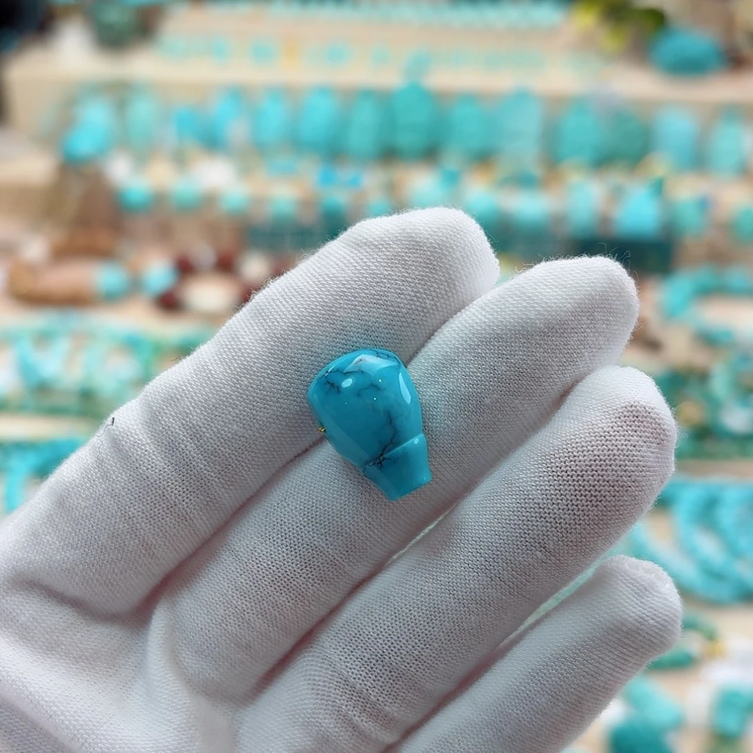 绿松石未镶嵌珠宝奇石