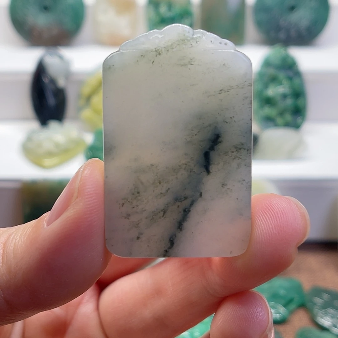 独山玉未镶嵌颈饰