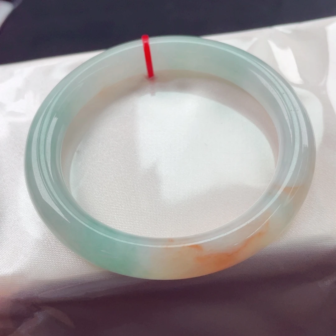 翡翠未镶嵌手镯（圆镯）56圈