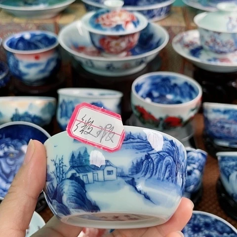 【闪购商品】骆****草杯子999999989一瓶了