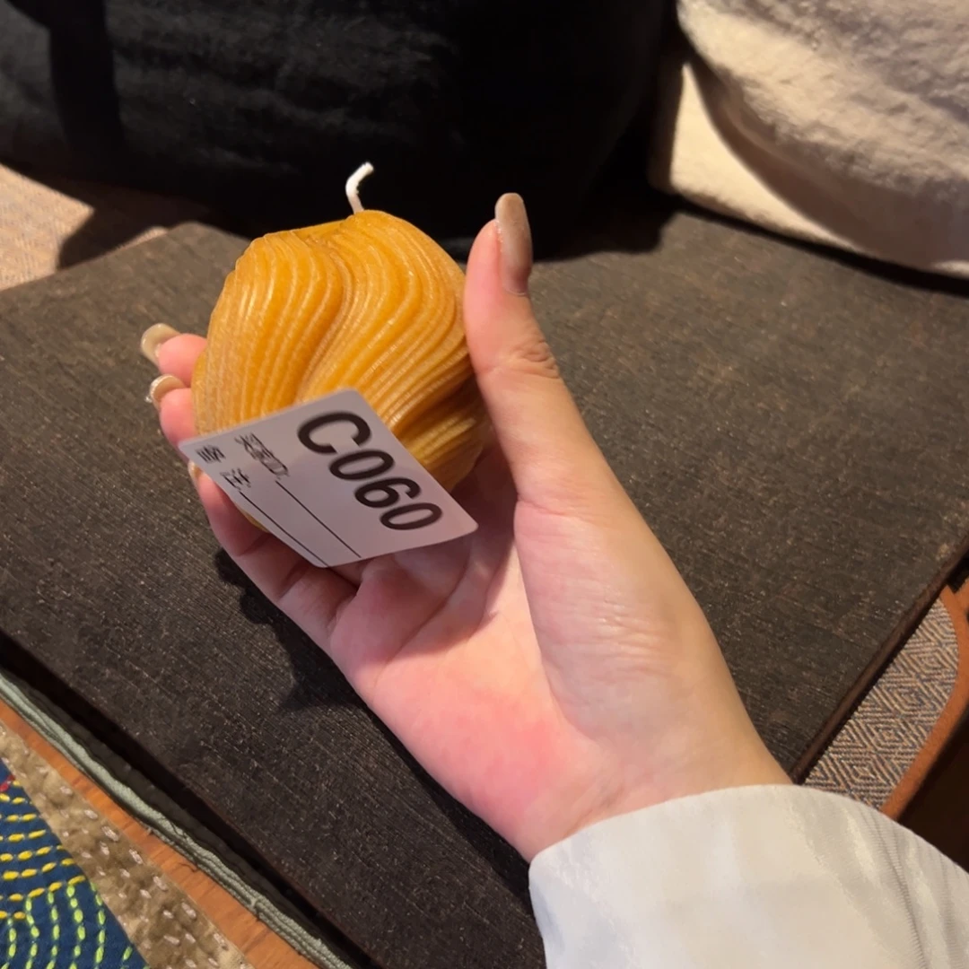 瓷片陶瓷。      陶瓷。