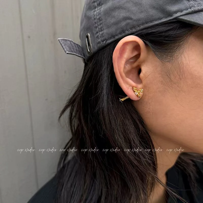 铜合金耳饰 原创鸢尾花十字架耳钉莫桑石S925银针小众男女轻奢