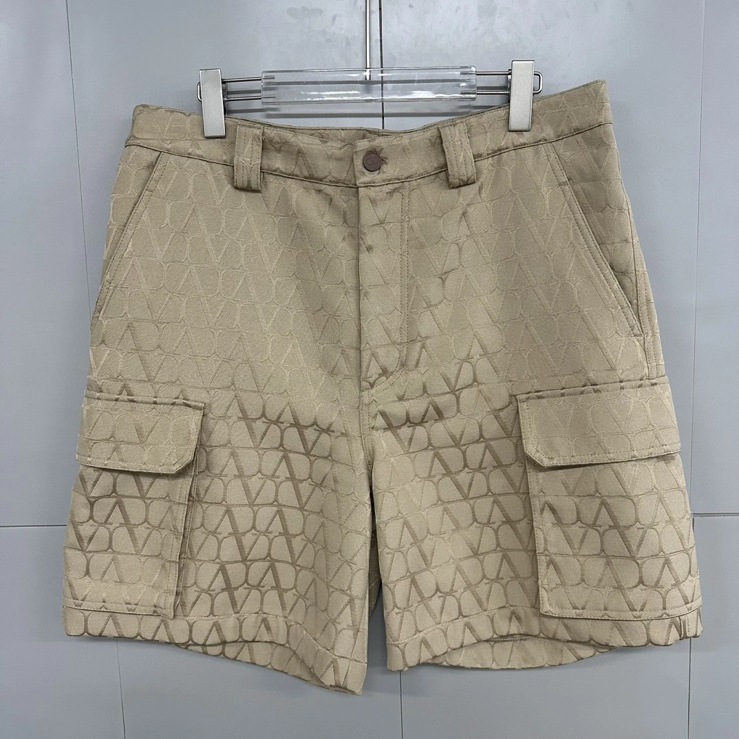 全新未使用  Valentino 华伦天奴 SS24 满印短裤 50码 D14224