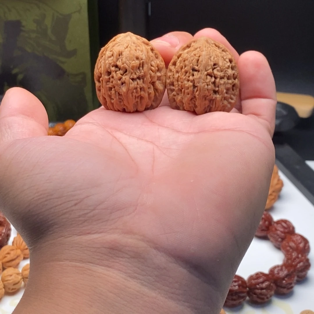 文玩核桃吊坠33.5全品密纹