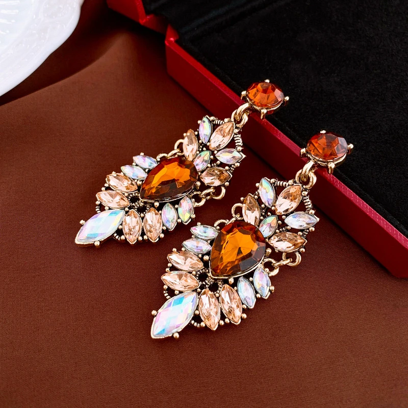 合金树脂耳饰 复古宫廷风水滴花朵耳环法式轻奢风小众耳钉女A207