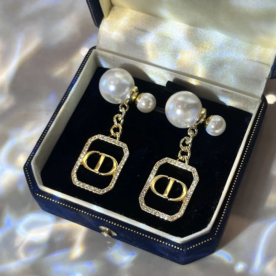 铜合金仿珍珠耳饰 气质百搭轻奢猪鼻子耳环 B1030