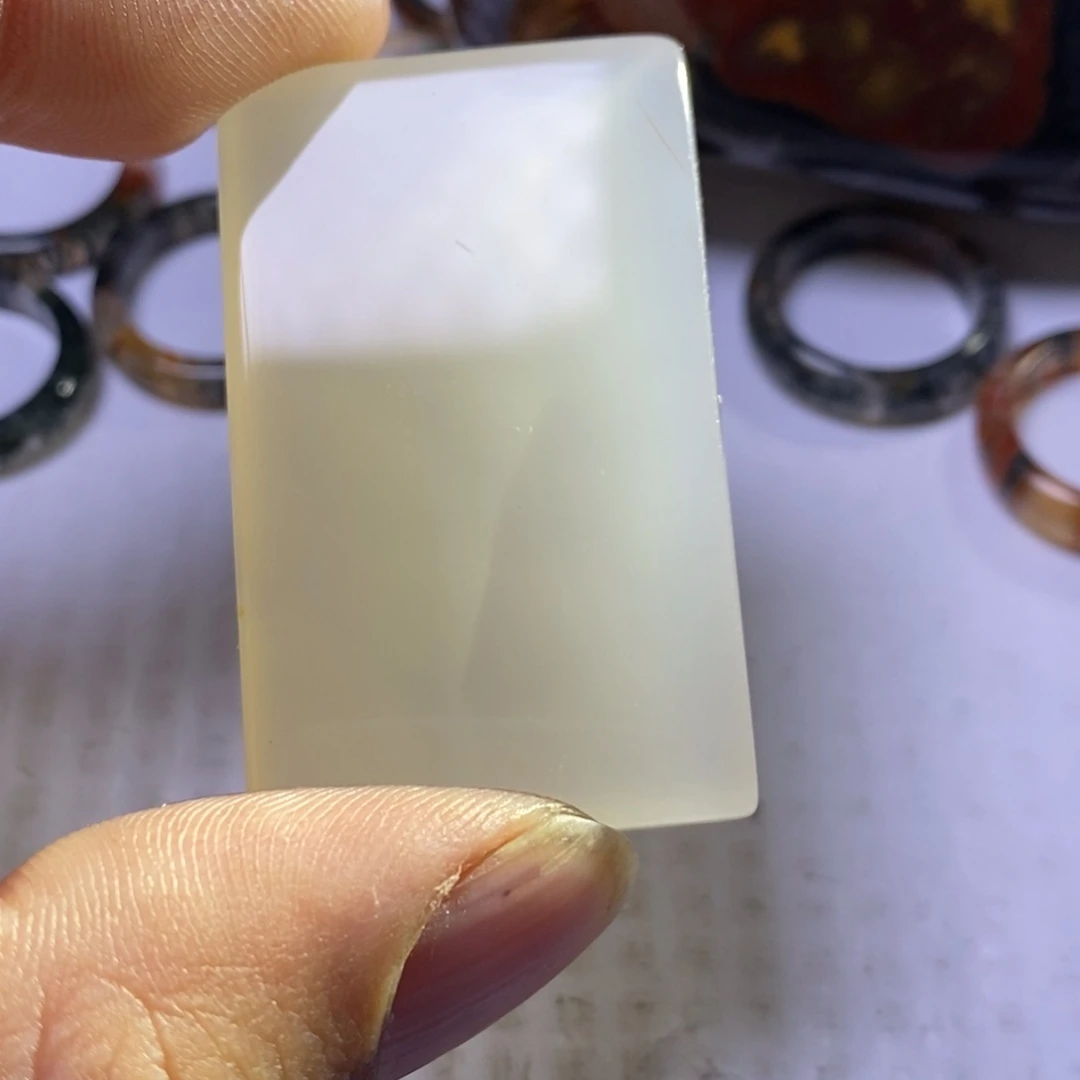 玛瑙/玉髓吊坠(赠链)未镶嵌开*