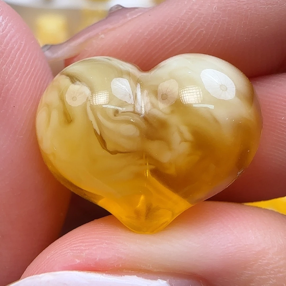 琥珀未镶嵌珠宝奇石蜜蜡