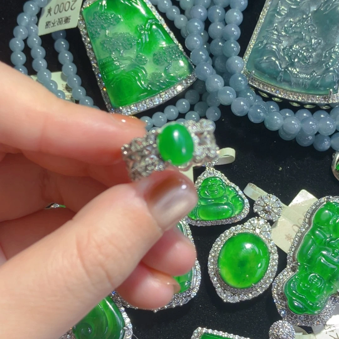 颈饰银S925镶嵌翡翠蛋面