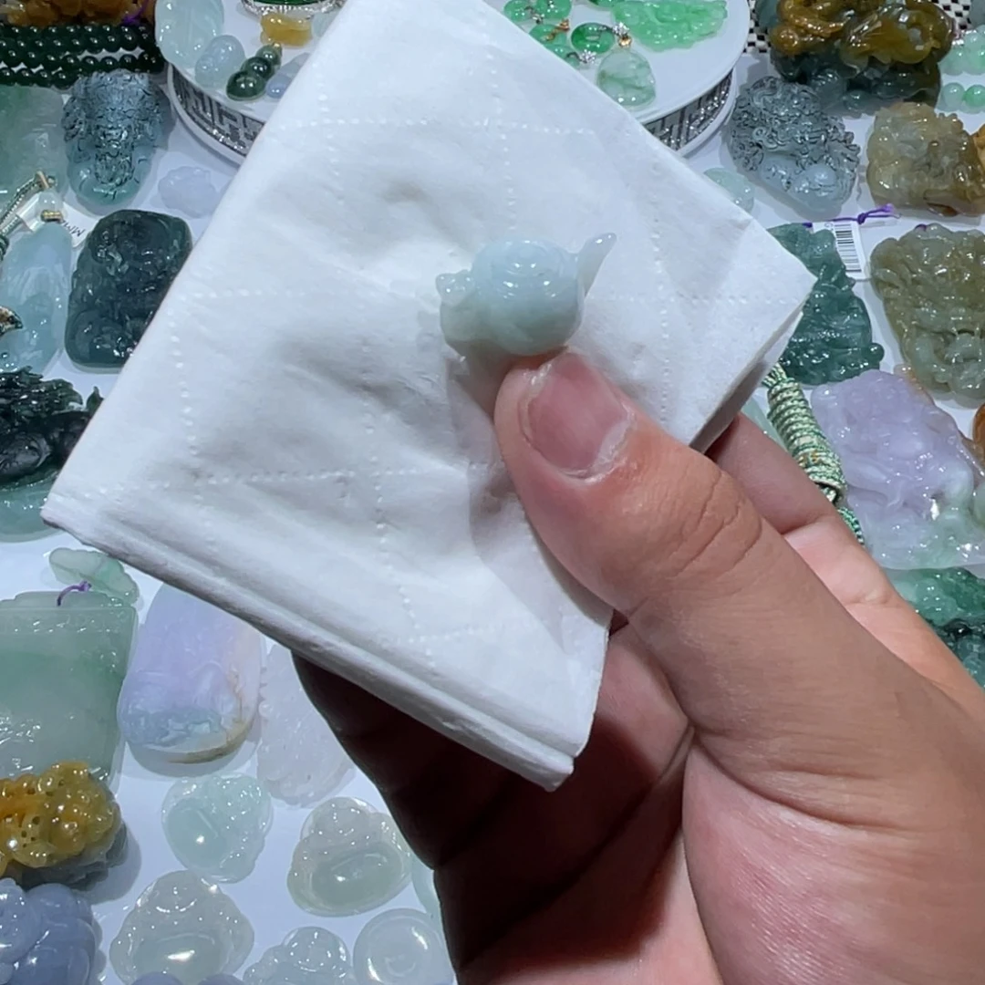 颈饰未镶嵌翡翠天然