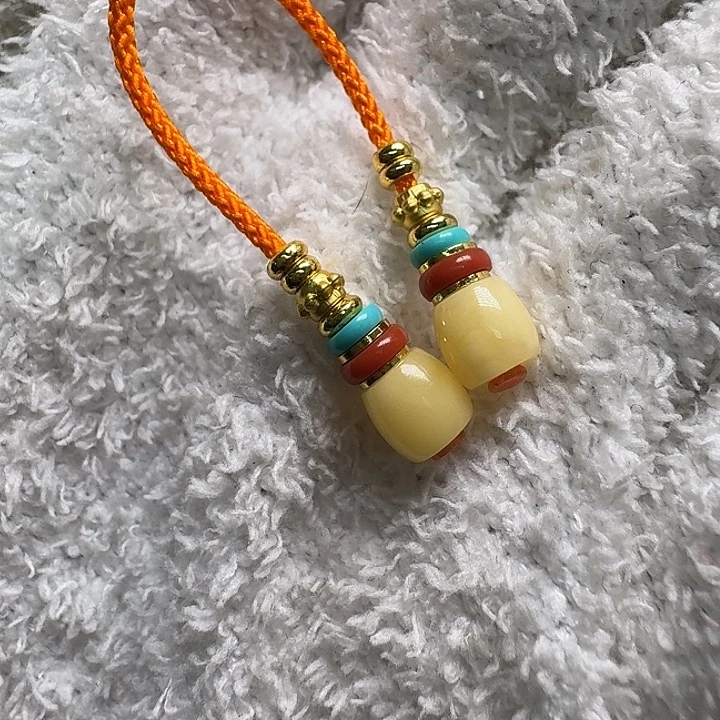 蜜蜡未镶嵌珠宝奇石