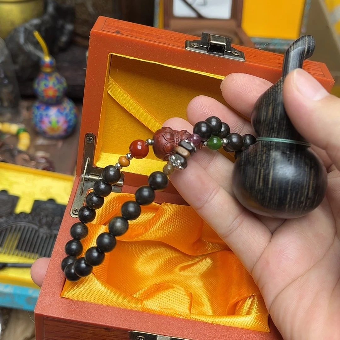 大叶紫檀（黑酸枝木类）