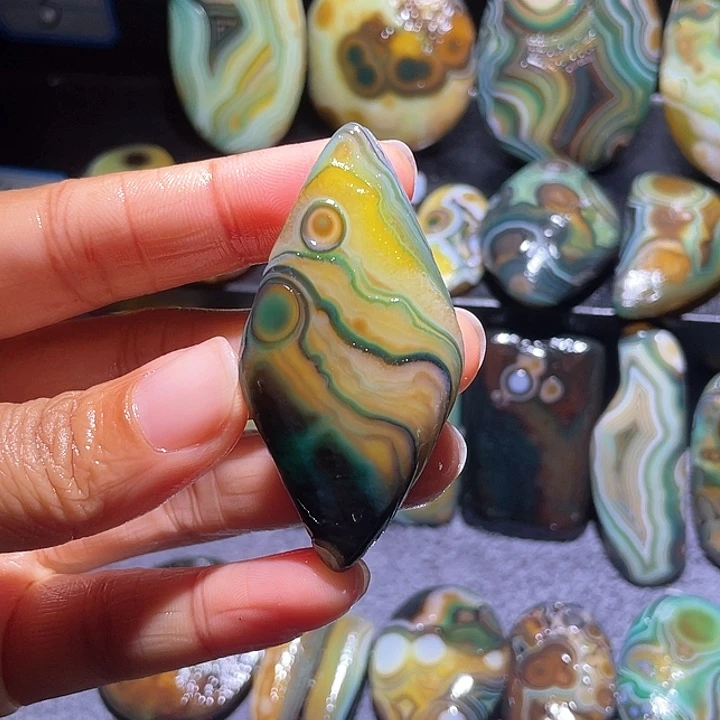 玛瑙/玉髓珠宝奇石未镶嵌