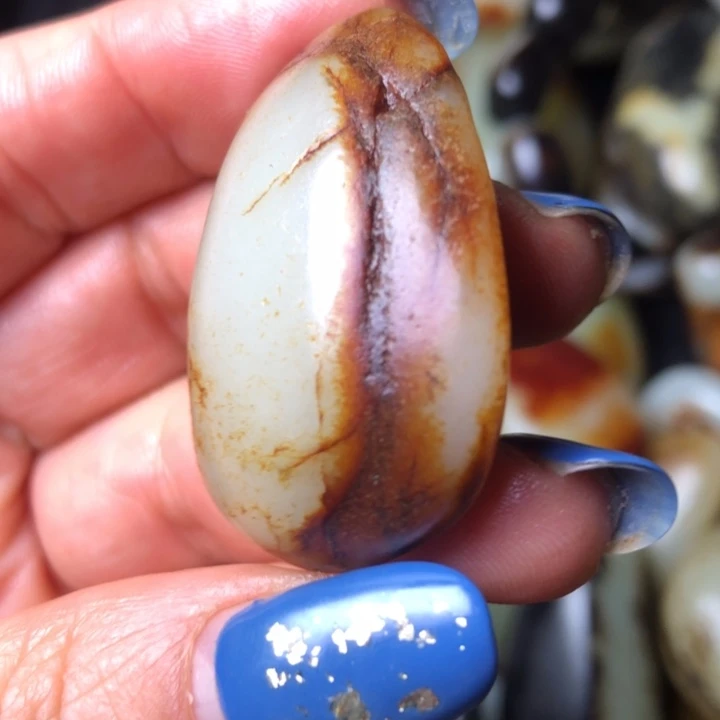 和田玉未镶嵌珠宝奇石