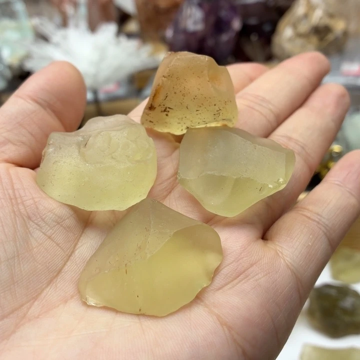 珠宝半成品水晶未镶嵌