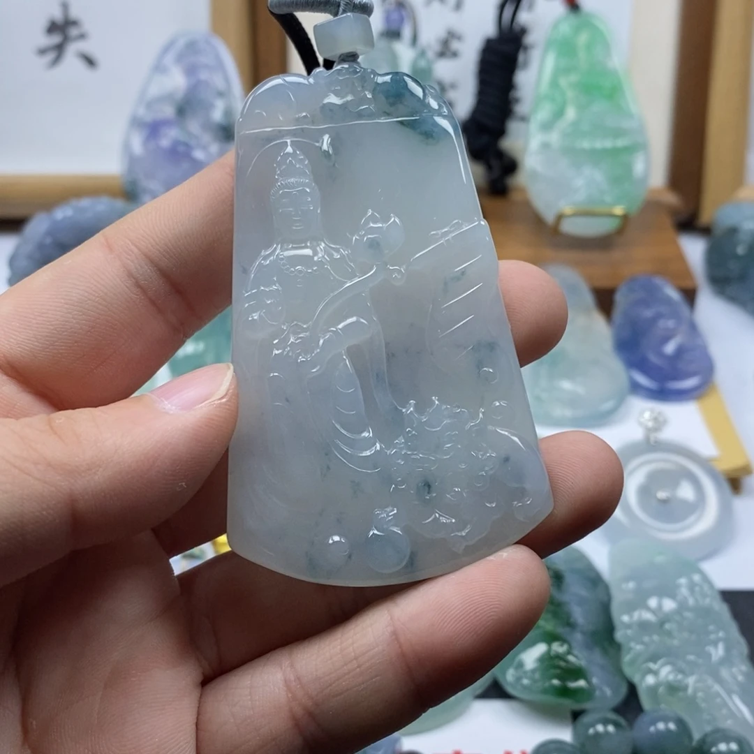 翡翠颈饰未镶嵌乌**！缅甸翡翠