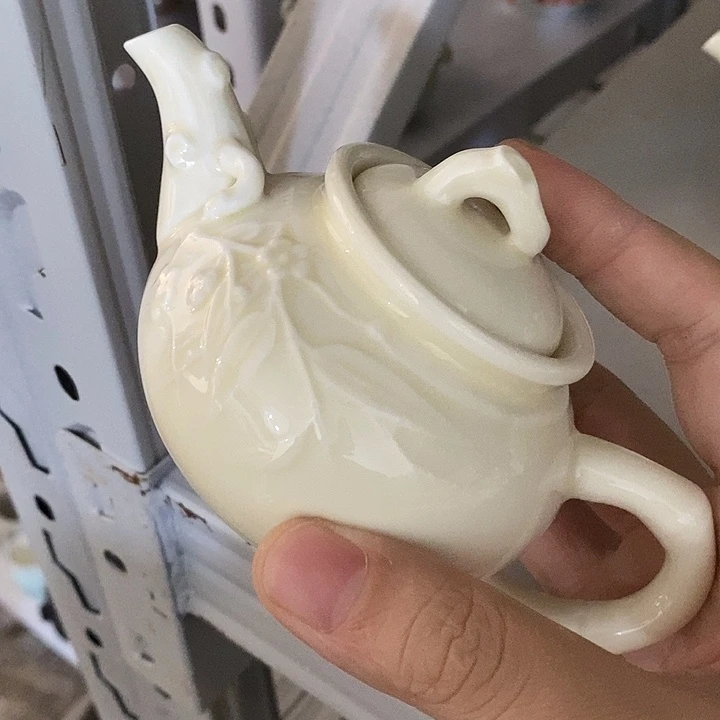 陶瓷艺术品及陶瓷壶壶