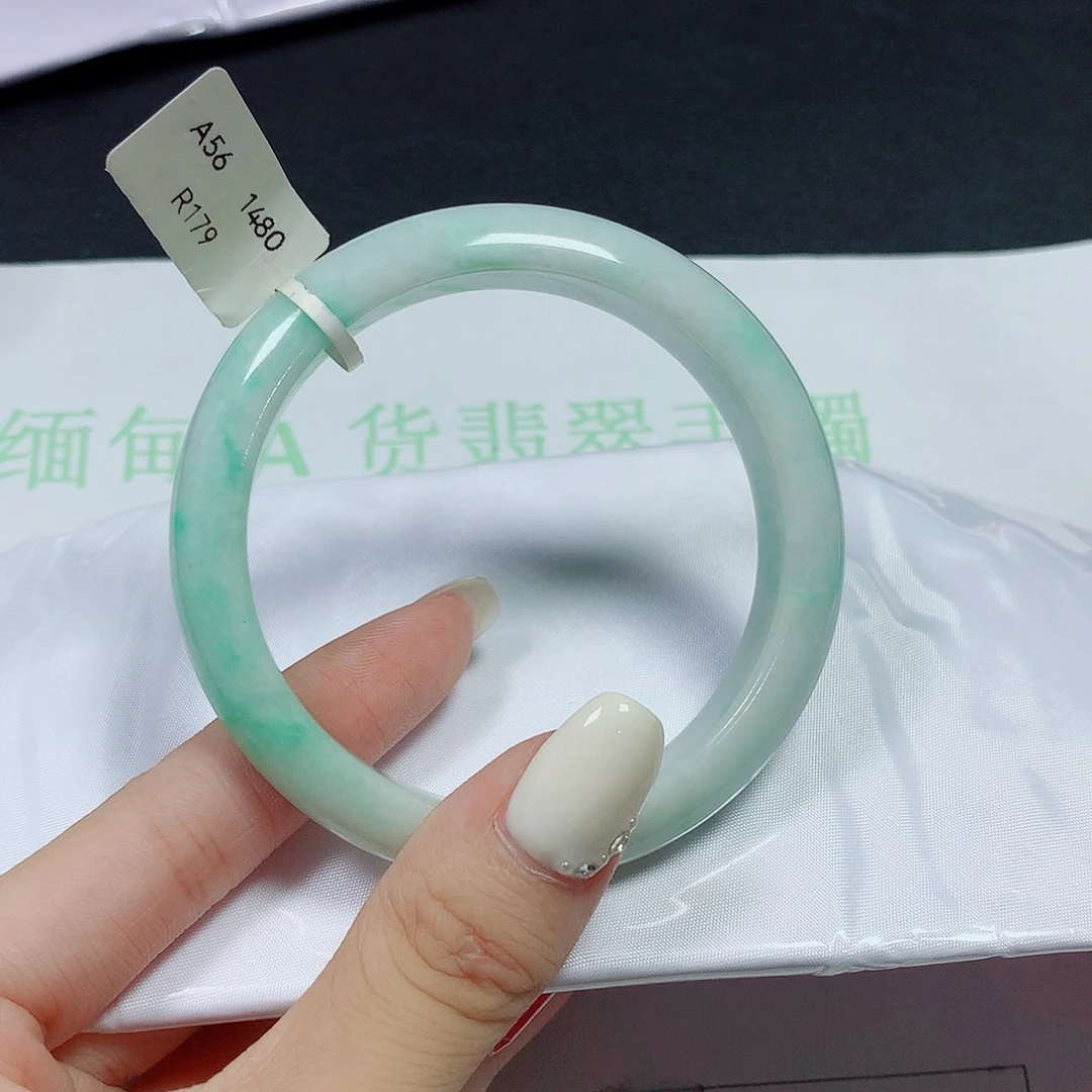 翡翠未镶嵌手镯翡翠手镯56