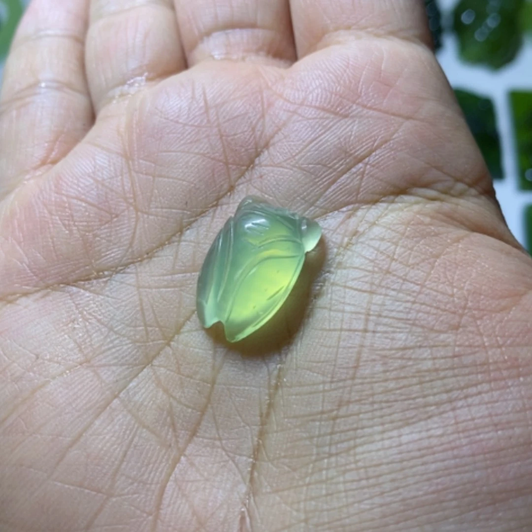 【闪购商品】未镶嵌蛇纹石玉颈饰