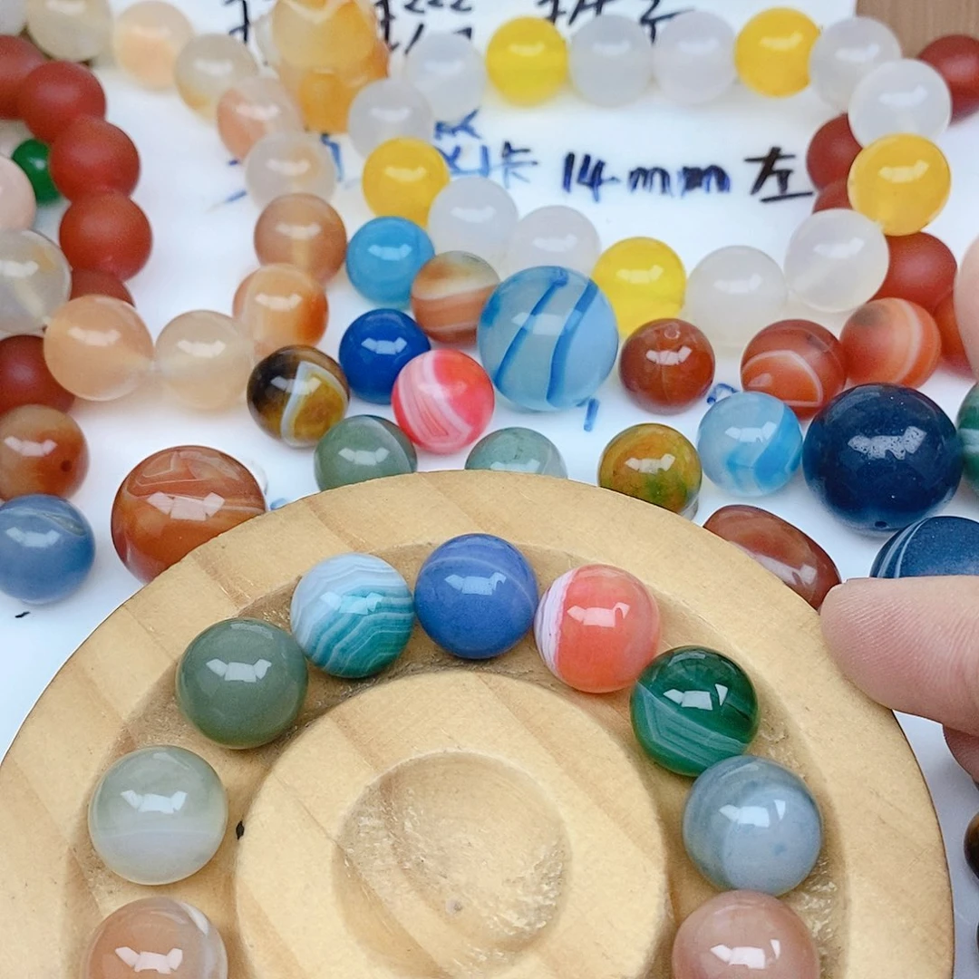 合金颈饰玛瑙/玉髓云***。