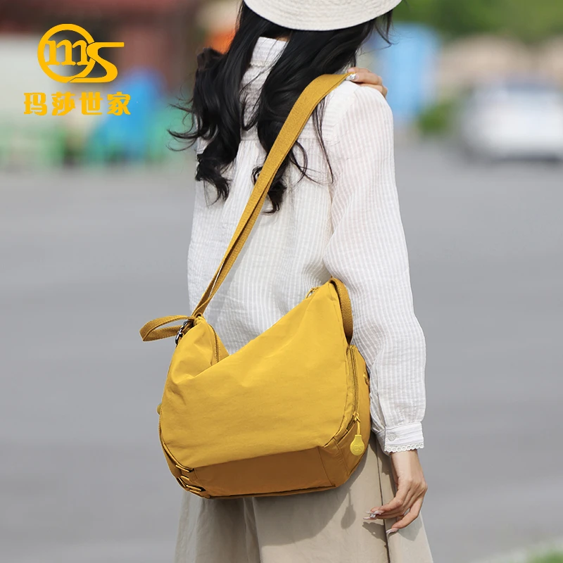 秋冬新款休闲时尚斜挎包韩版百搭单肩包通勤出游大容量双肩包女包