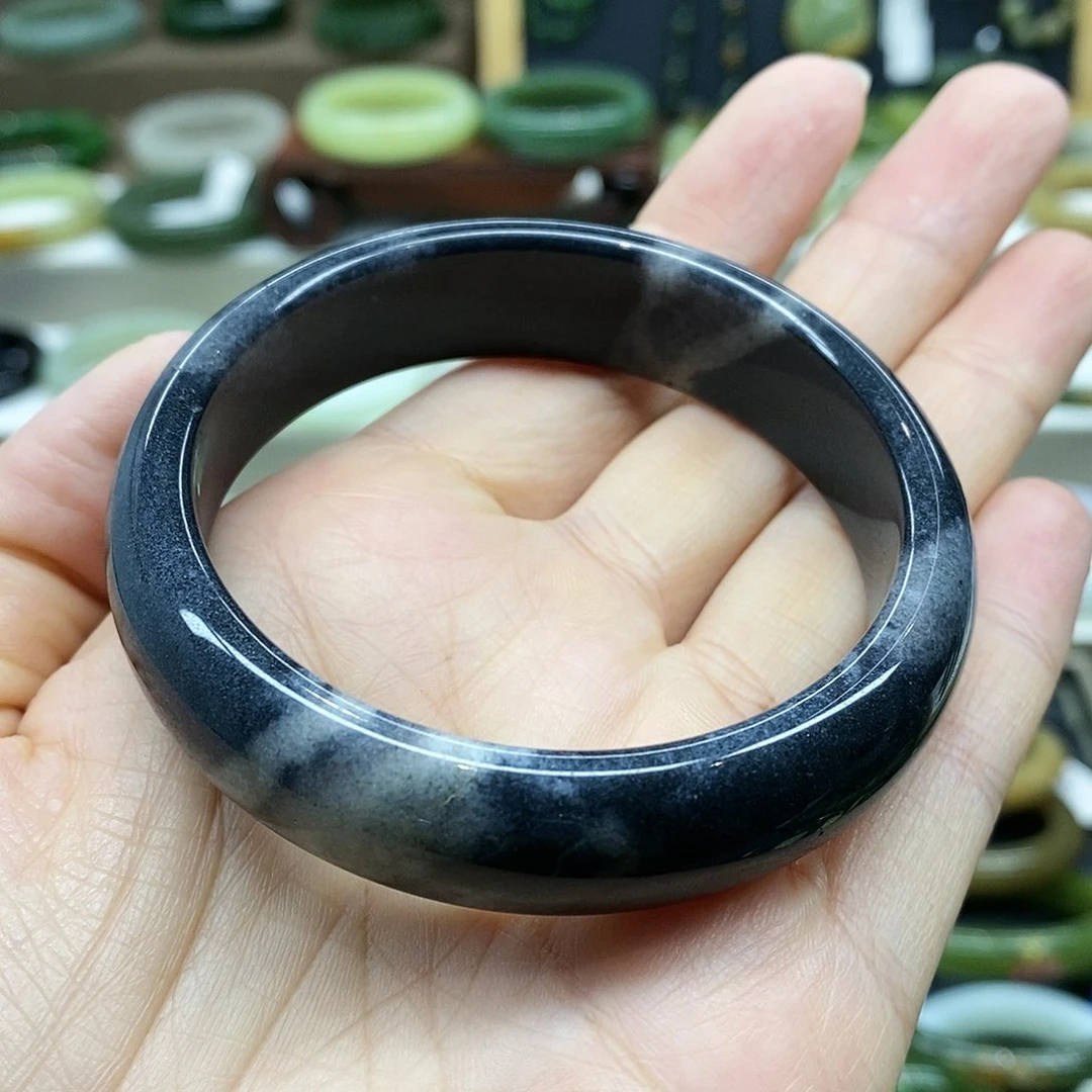 【闪购商品】未镶嵌手镯和田玉F****.