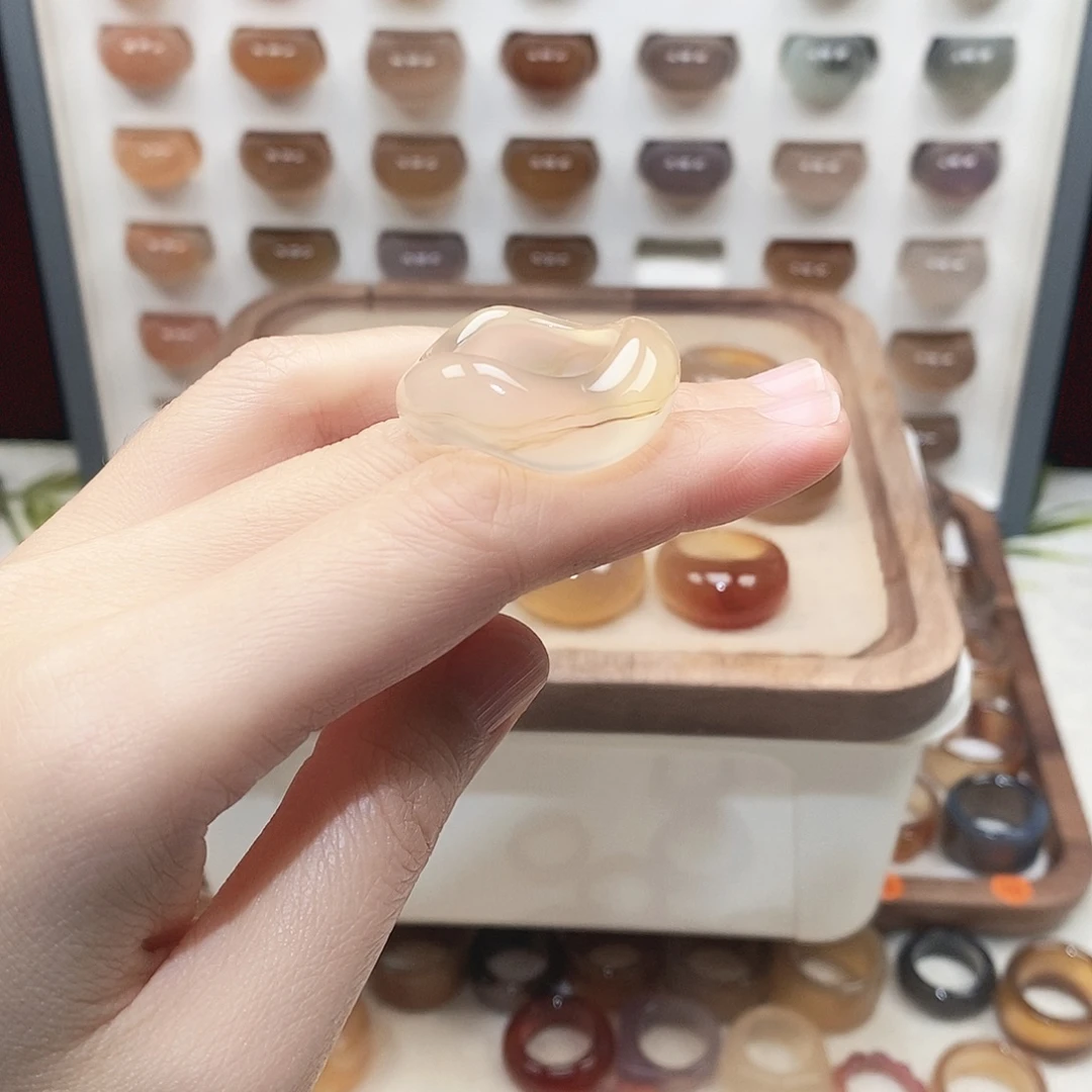 草***计玛瑙/玉髓未镶嵌戒指港17