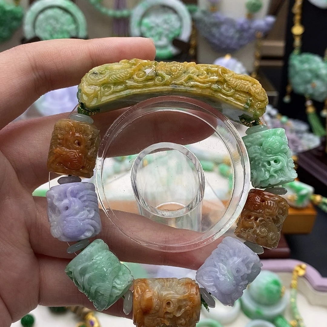 翡翠未镶嵌颈饰手链