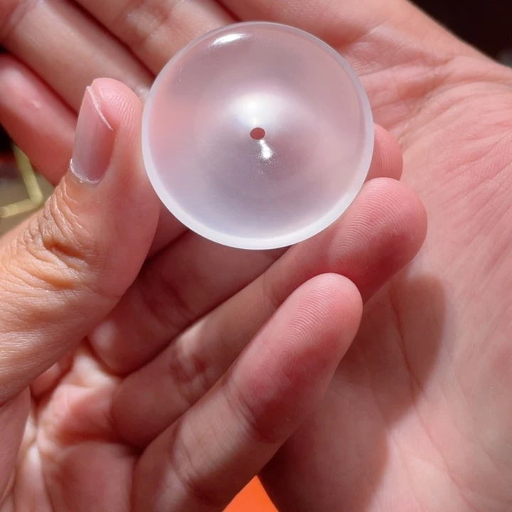 石英质玉铜钱未镶嵌流**影