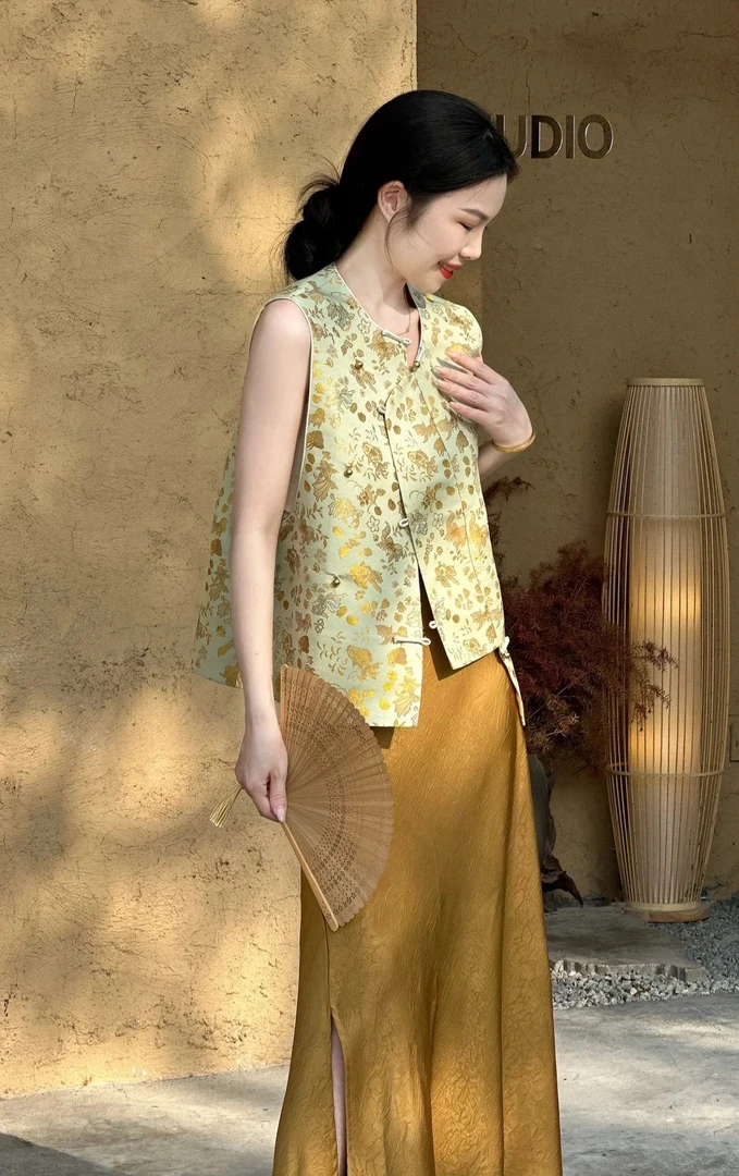 百搭时尚女装裙子上衣