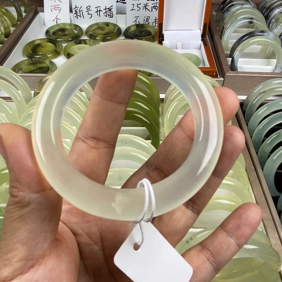 未镶嵌蛇纹石玉手镯