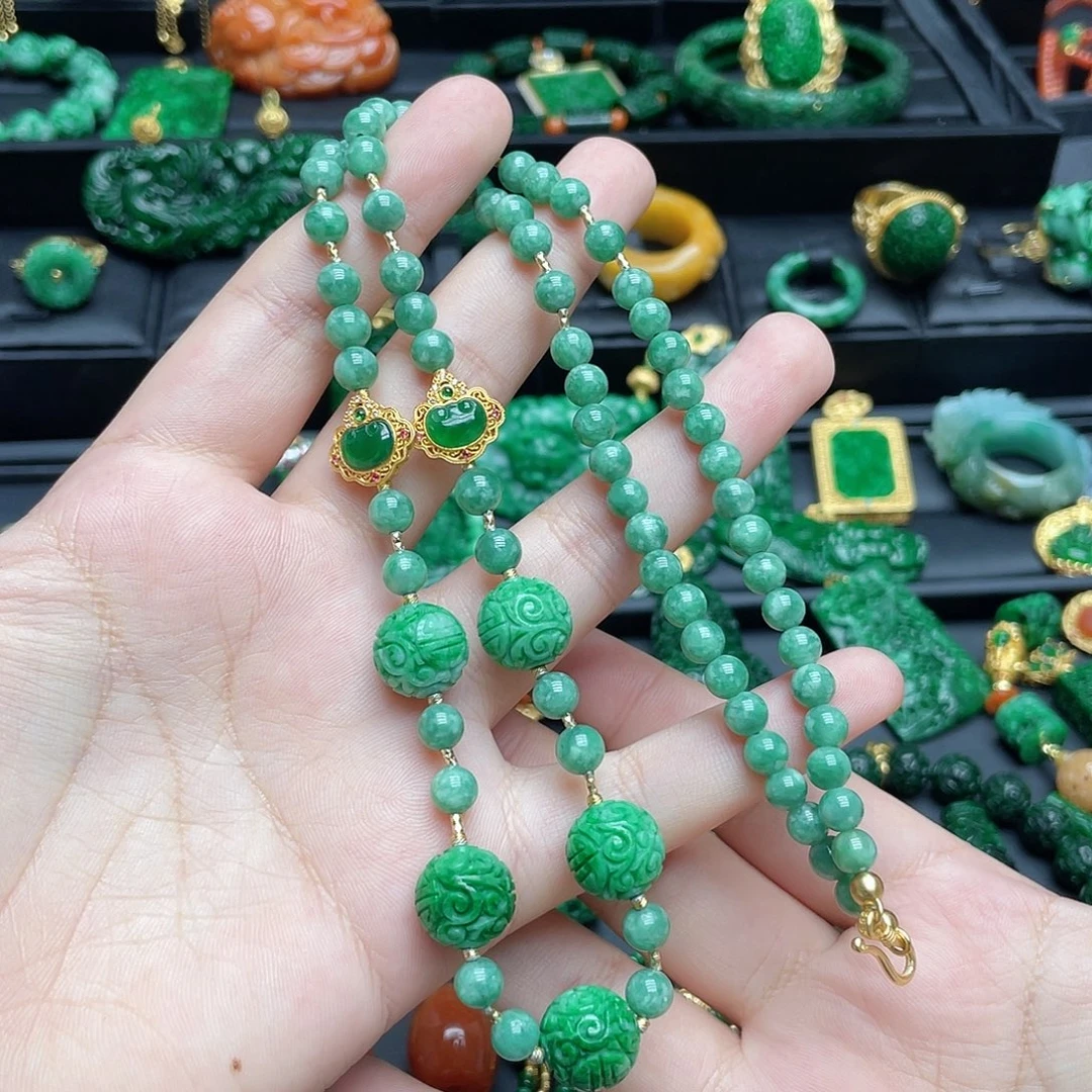 翡翠合金颈饰翡翠