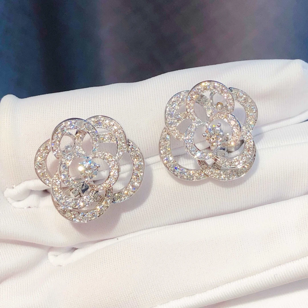 未使用 Chanel/香奈儿 山茶花白金满钻耳钉 耳环【JQ】