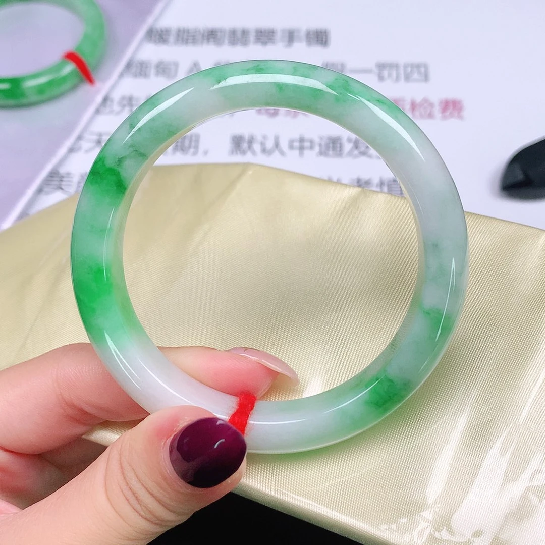 翡翠手镯未镶嵌1711