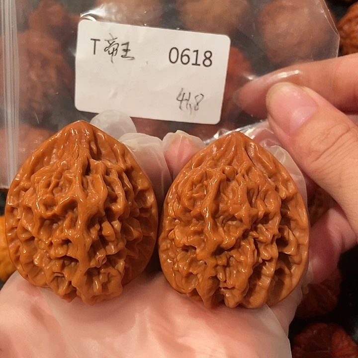 吊坠文玩核桃帝王41.8