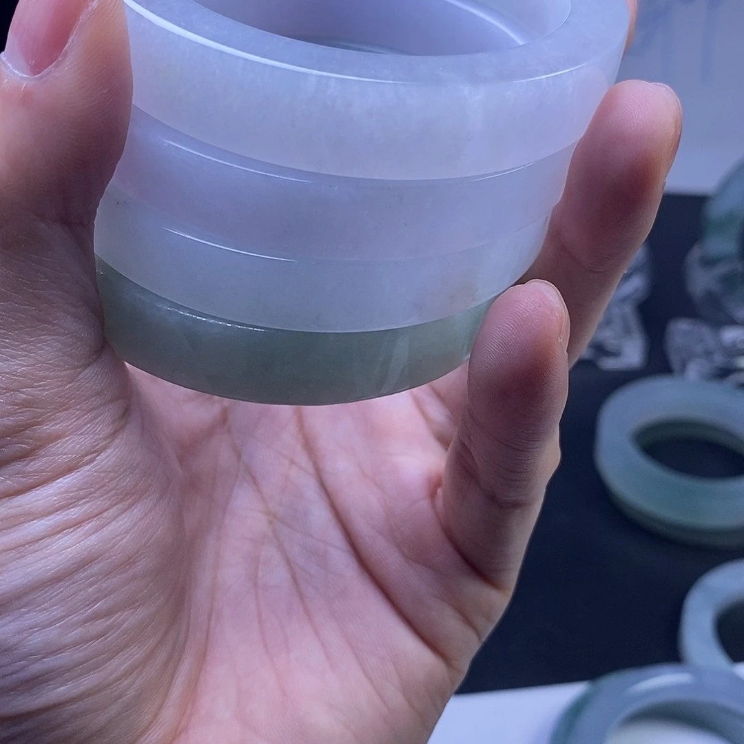 小***志未镶嵌毛胚定制翡翠发一个