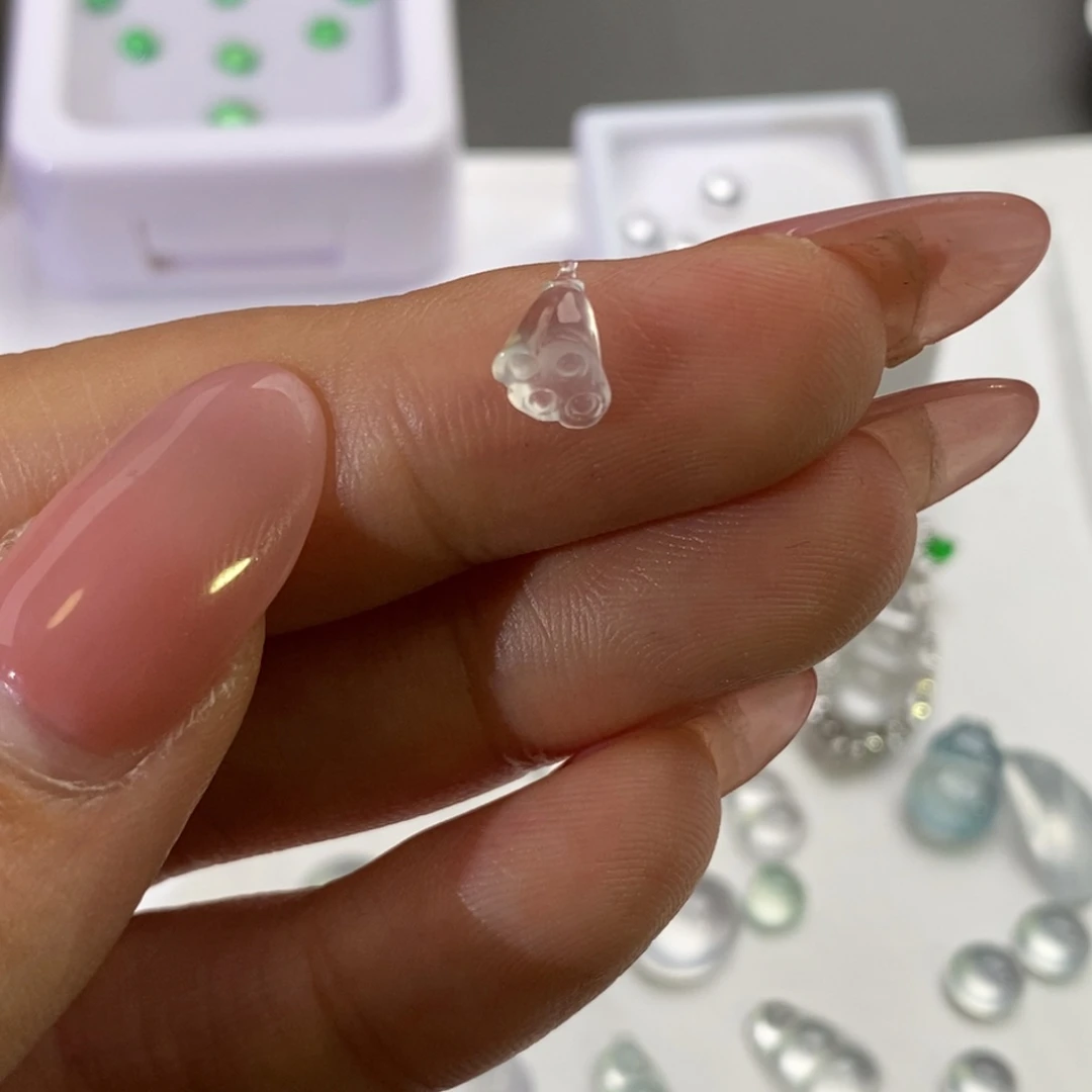 翡翠未镶嵌挂件莲蓬