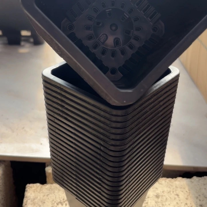 100黑方盆9公分高7公分20个