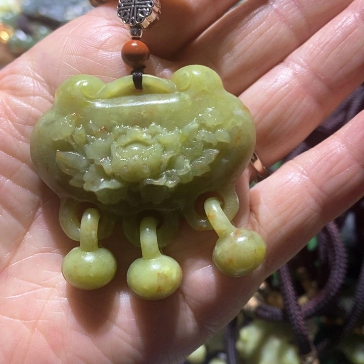 岫玉毛衣链未镶嵌