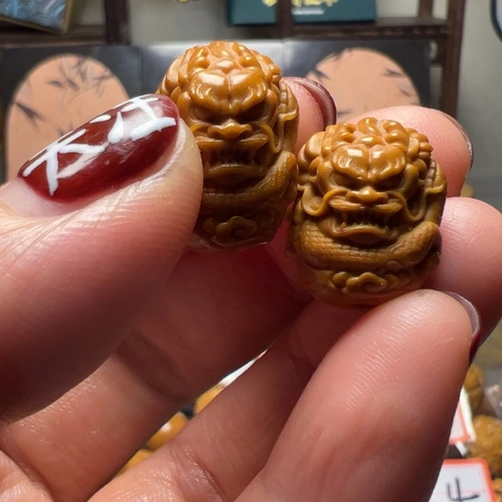 橄榄核手串/手链龙三通2颗