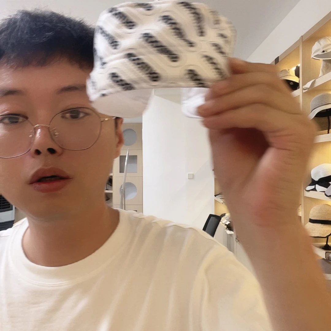 我***泽头层牛皮革白色脖卡door