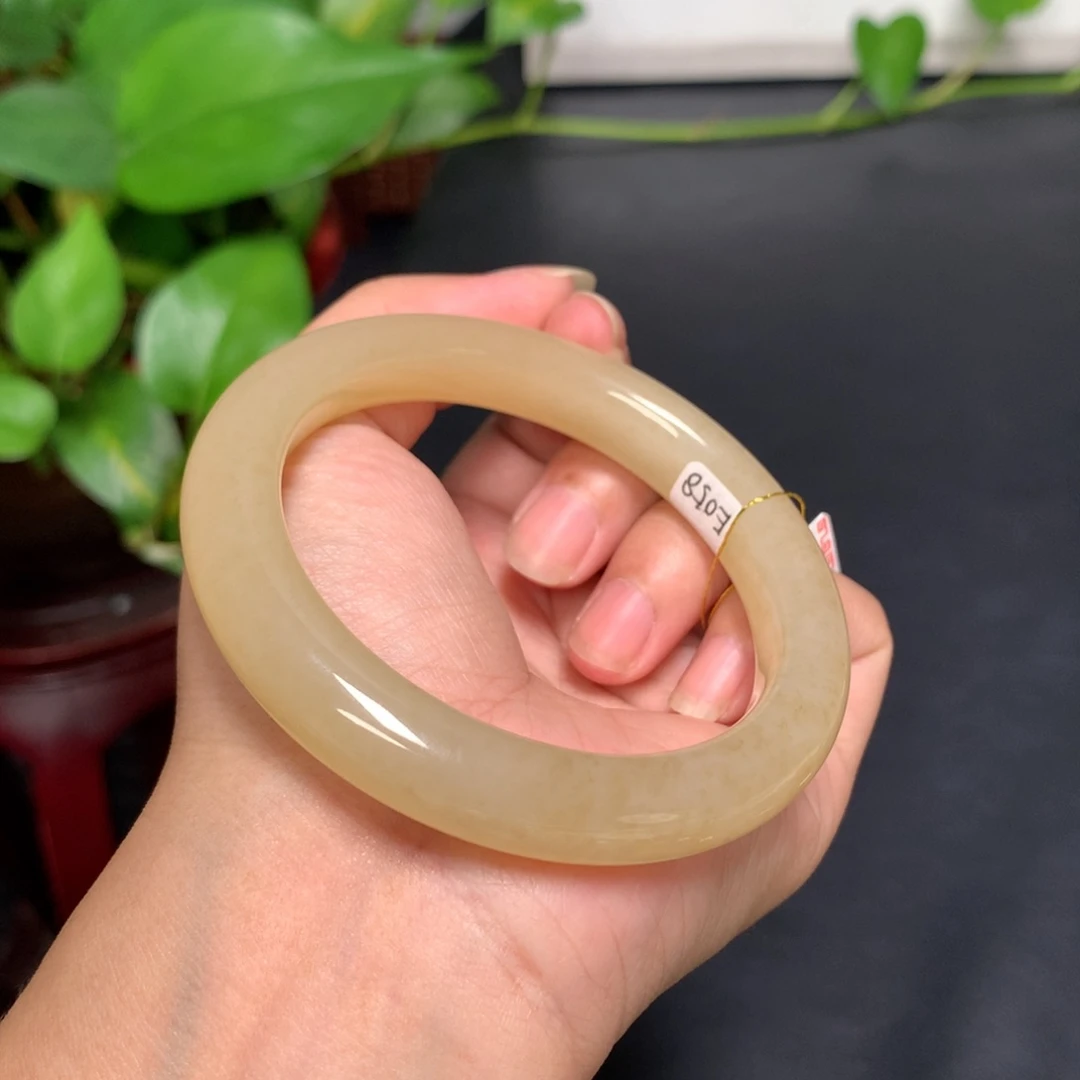 和田玉手镯未镶嵌58