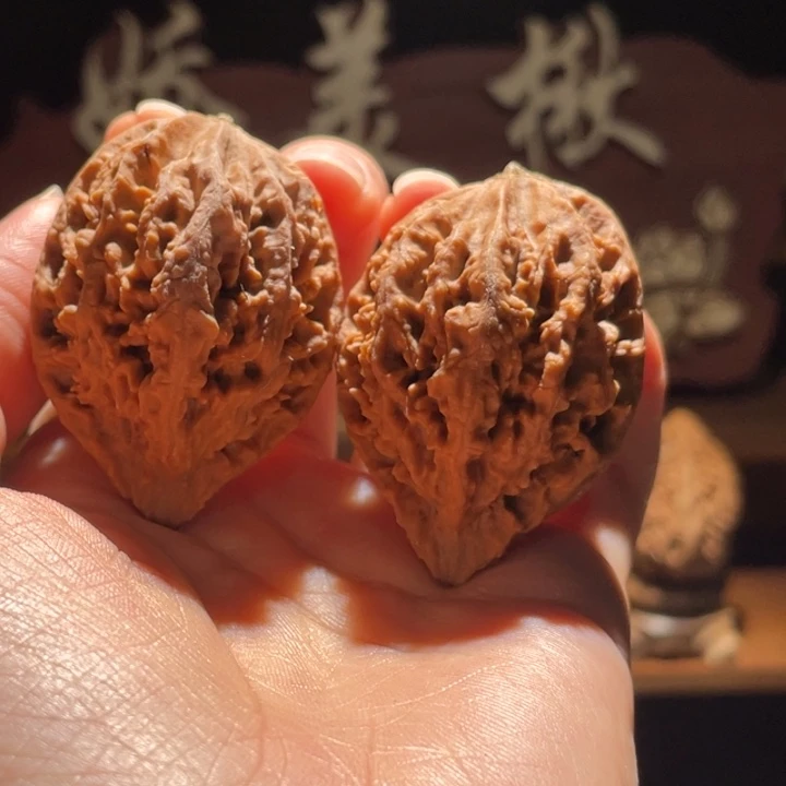 文玩核桃吊坠蚂蚁纹3