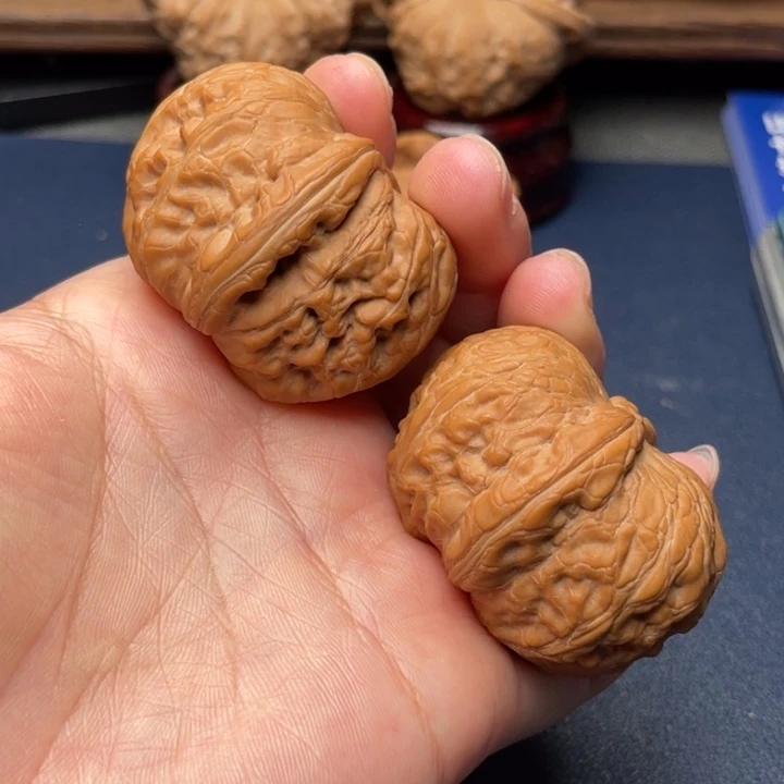 文玩核桃手串元宝