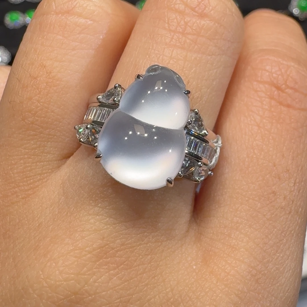 翡翠18K金镶嵌戒指收到货48小时鉴赏期