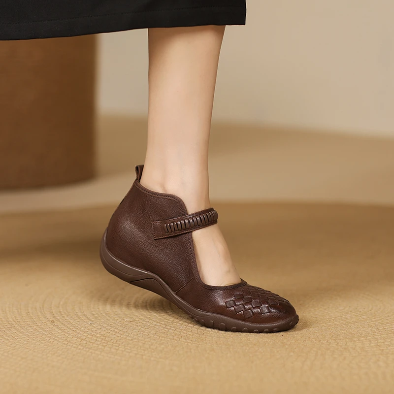 2025年新款秋季平底圆头单鞋女舒适百搭真皮软底复古妈妈鞋不累脚