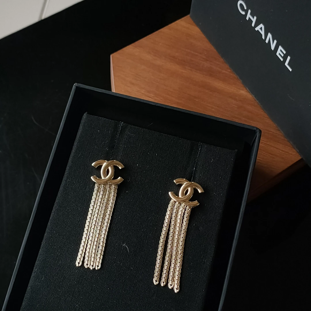 99新 Chanel/香奈儿 Azul-24B浅金色双C蛇骨流苏耳钉 44627