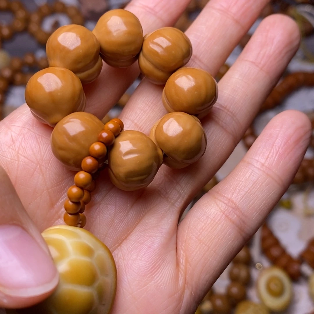 把件猴头核桃柯基屁桃龟甲